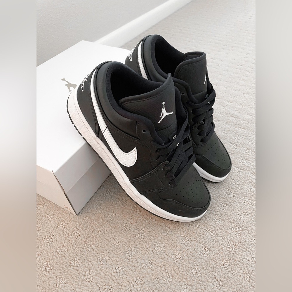 Nike Air Jordan 1 Low Black and White